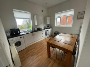 2 bed apartment complete with bedding and towels